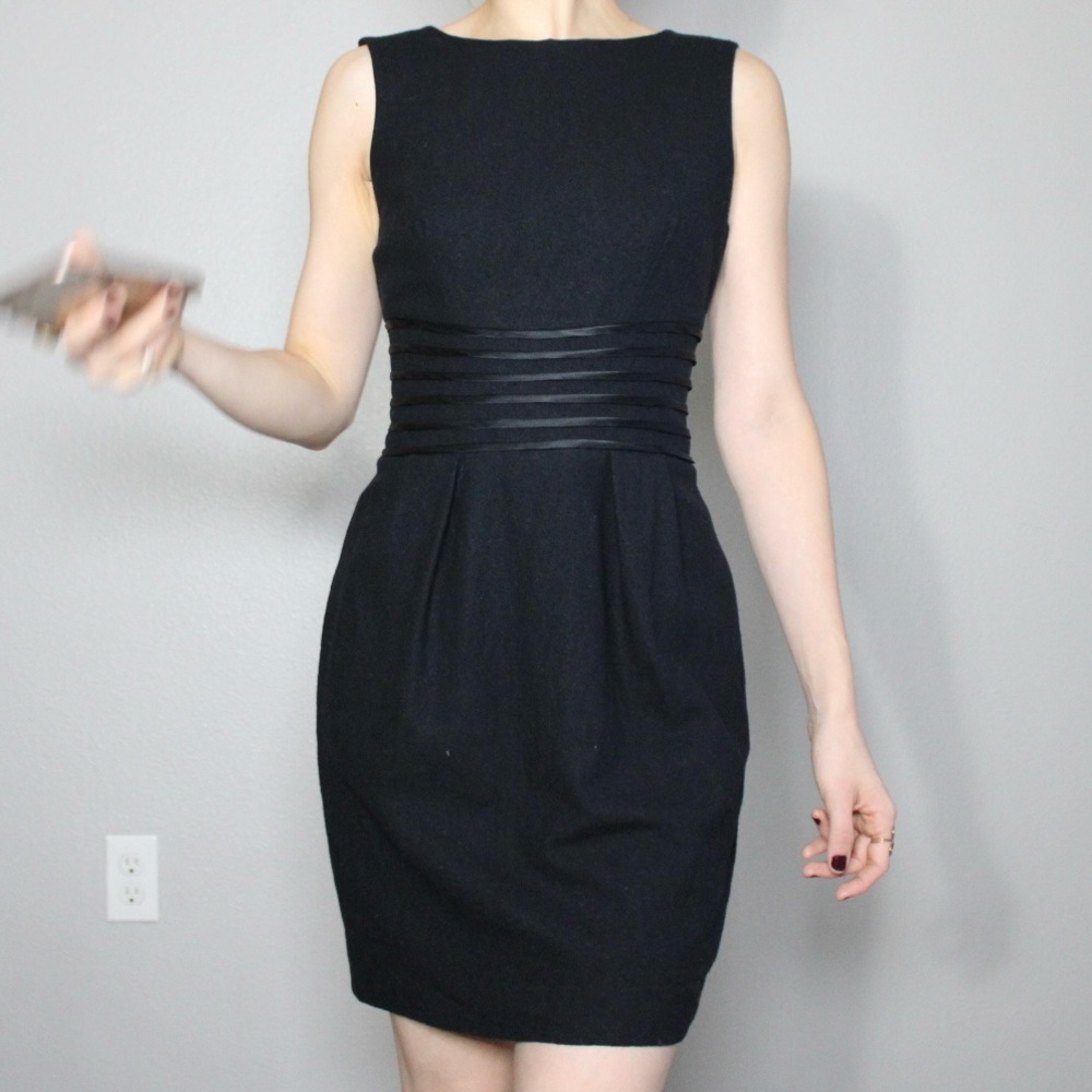 Banana Republic 97% wool sheath dress - Picture 11 of 12